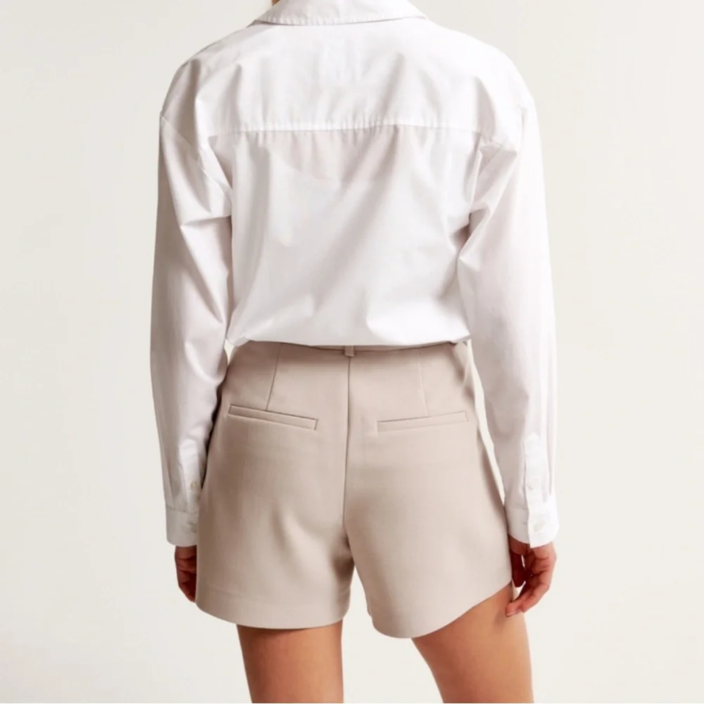 A+F Sloan Tailored High Waisted Shorts - Picture 3 of 10